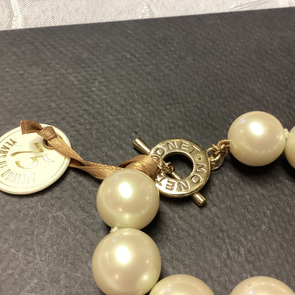 MONET 75 ANNIVERSARY. LARGE FAUX PEARL BRACELET TAGS STILL ON. 💃 - Picture 6 of 7